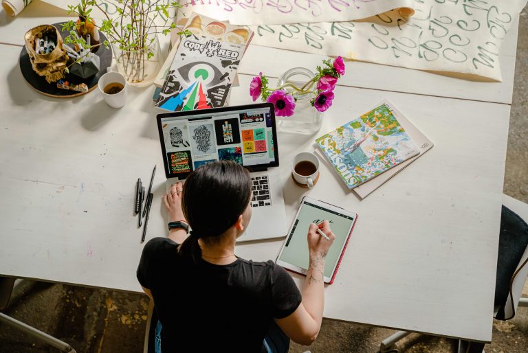 O que é PLR no marketing digital e como usar a estratégia?